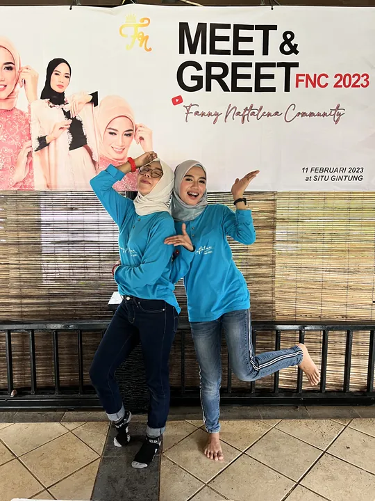 Dua anggota FNC berfoto kompak di Meet & Greet FNC 2023